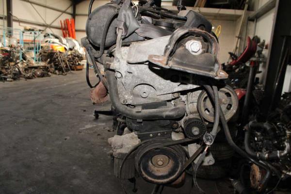 MOTEUR RENAULT CLIO 2 / KANGOO 1.2 ESSENCE D7FD720 - Vue 4